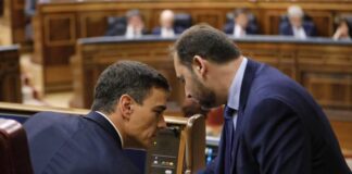 Política: El partido gobernante de España pide disculpas a las mujeres